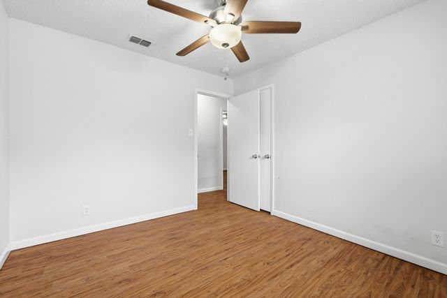 6536 Windrock, Watauga, TX 76148
