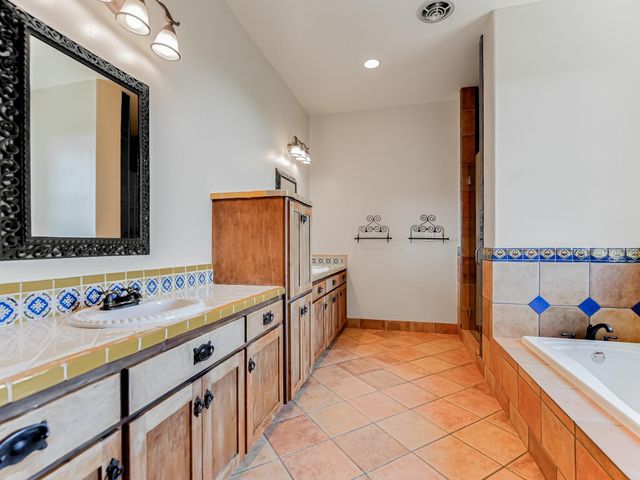 14707 Fm 2769 RD, Volente, TX 78641