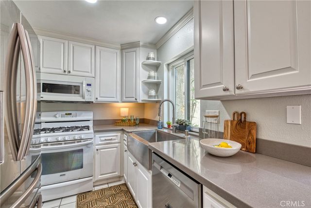 25 Sand Dollar Court 19, Newport Beach, CA 92663