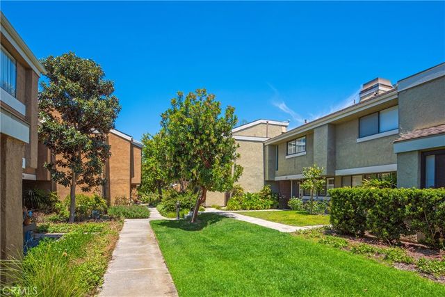 25 Sand Dollar Court 19, Newport Beach, CA 92663