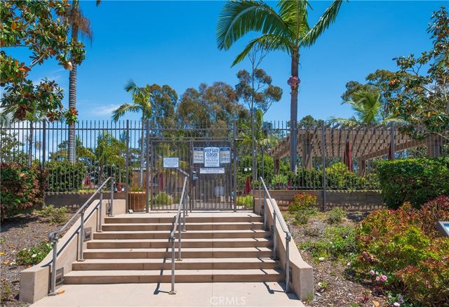 25 Sand Dollar Court 19, Newport Beach, CA 92663