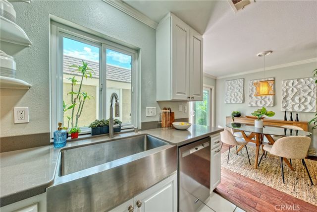 25 Sand Dollar Court 19, Newport Beach, CA 92663