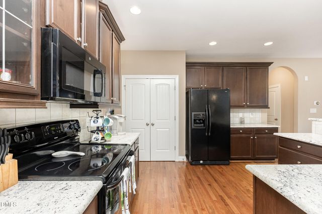 40 Oscar Wilde Way, Youngsville, NC 27596