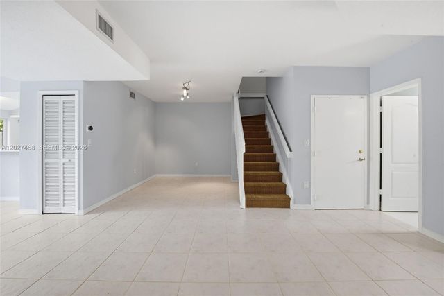10180 SW 88th Street 403, Miami, FL 33176