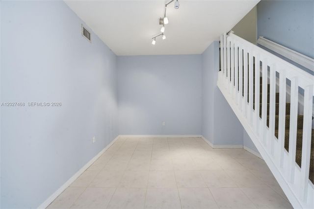 10180 SW 88th Street 403, Miami, FL 33176