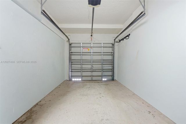 10180 SW 88th Street 403, Miami, FL 33176
