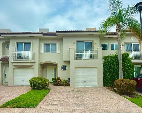 10180 SW 88th Street 403, Miami, FL 33176