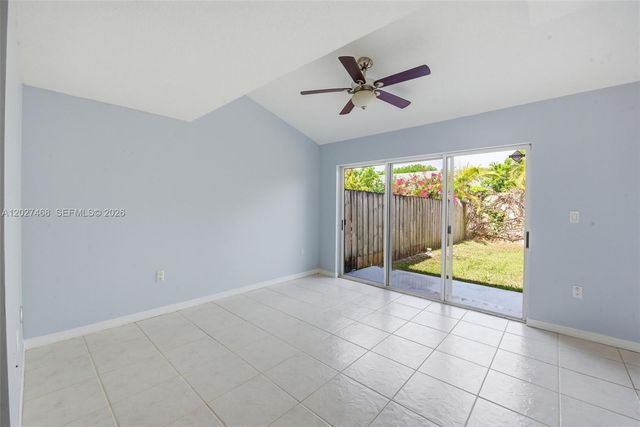 10180 SW 88th Street 403, Miami, FL 33176