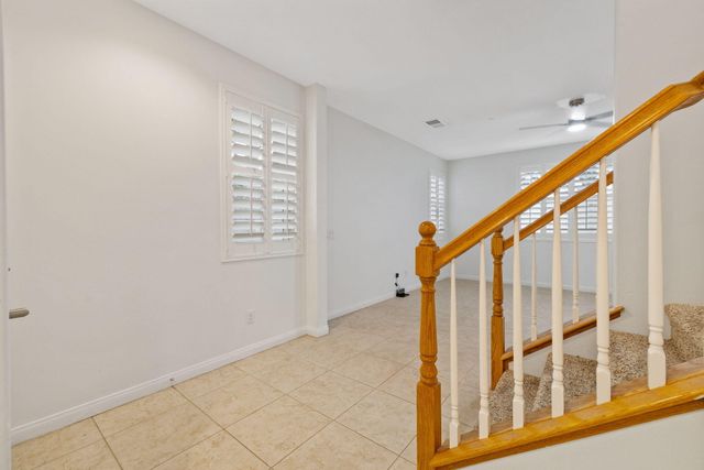 8214 Prentice Hall Drive, Bakersfield, CA 93311