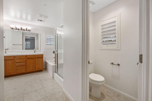 8214 Prentice Hall Drive, Bakersfield, CA 93311