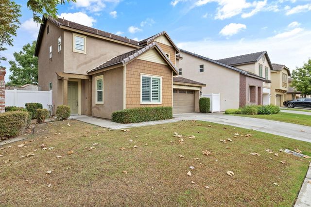 8214 Prentice Hall Drive, Bakersfield, CA 93311