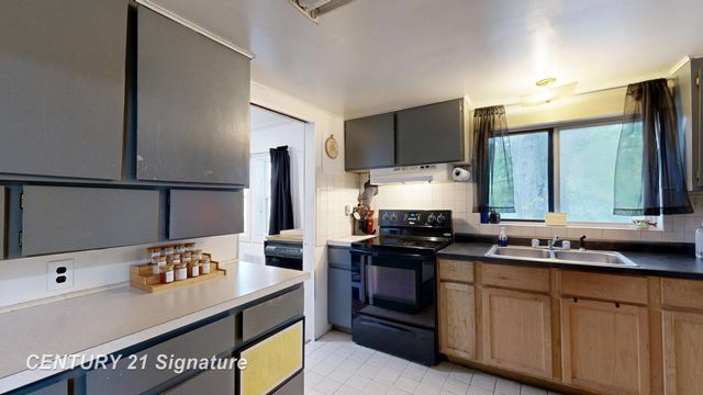 1300 S Wheeler Street, Saginaw, MI 48602