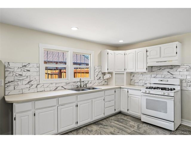 1568 Beeler St, Aurora, CO 80010