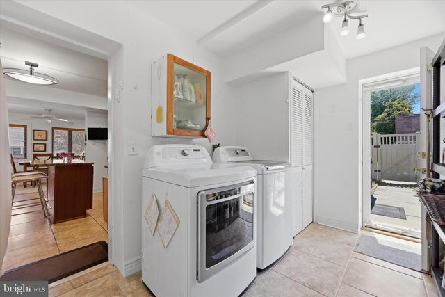 6944 PAWLING ST, Philadelphia, PA 19128