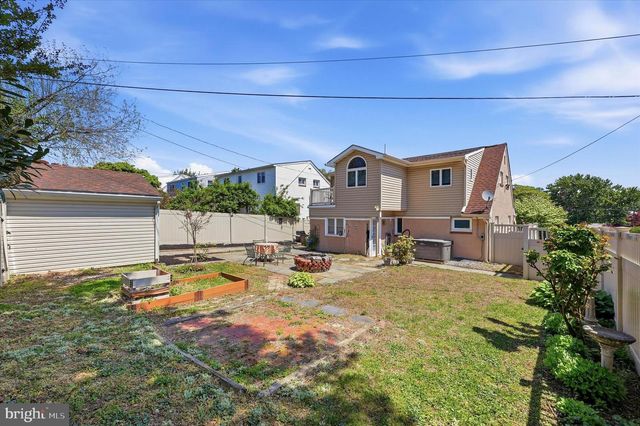 6944 PAWLING ST, Philadelphia, PA 19128