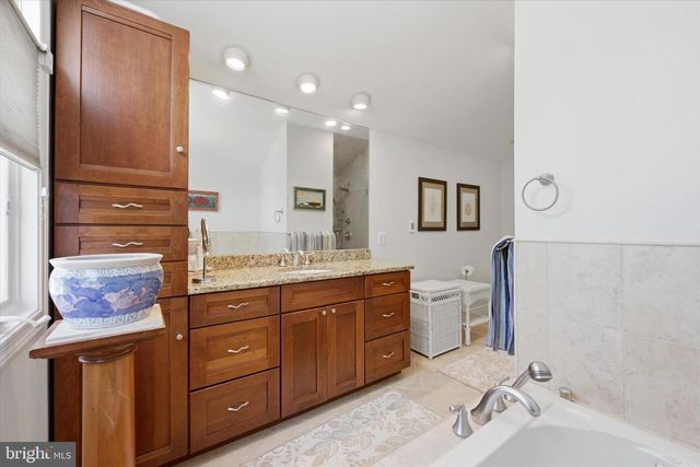 6944 PAWLING ST, Philadelphia, PA 19128