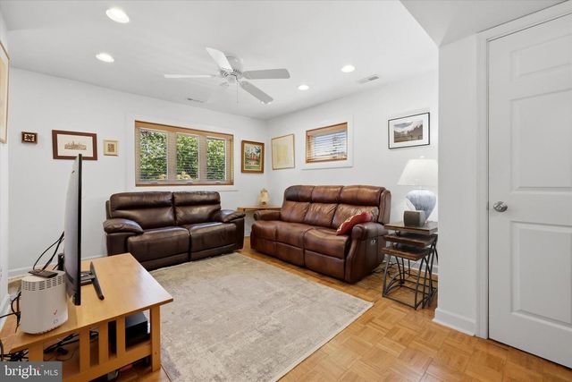 6944 PAWLING ST, Philadelphia, PA 19128