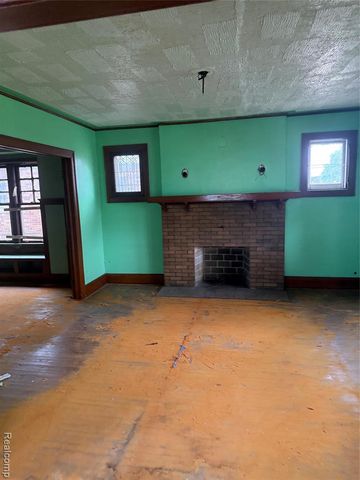 4420 Burns Street, Detroit, MI 48214
