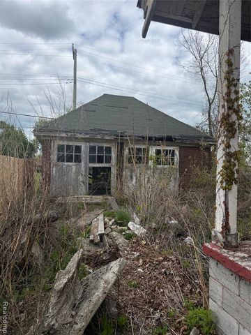 4420 Burns Street, Detroit, MI 48214