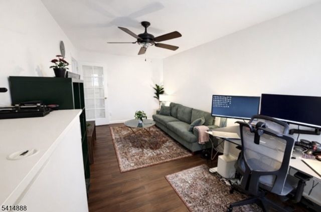 8 Swing Bridge Ln, South Bound Brook Boro, NJ 08880