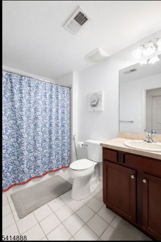 8 Swing Bridge Ln, South Bound Brook Boro, NJ 08880