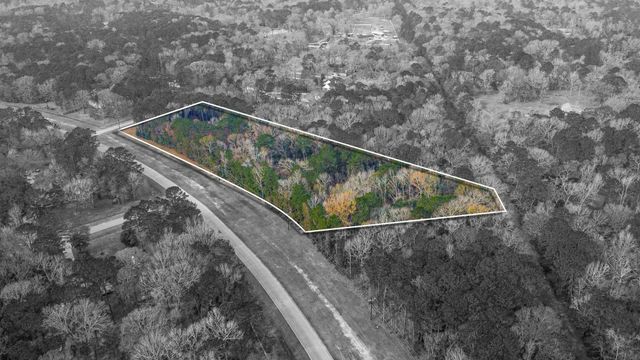 235 Lake Commons Court, Huffman, TX 77336