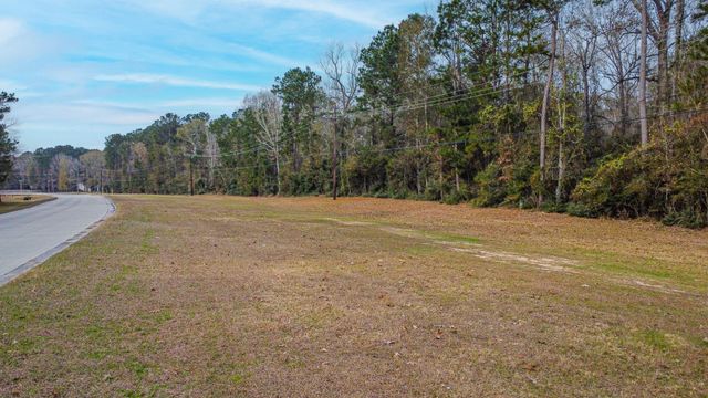 235 Lake Commons Court, Huffman, TX 77336