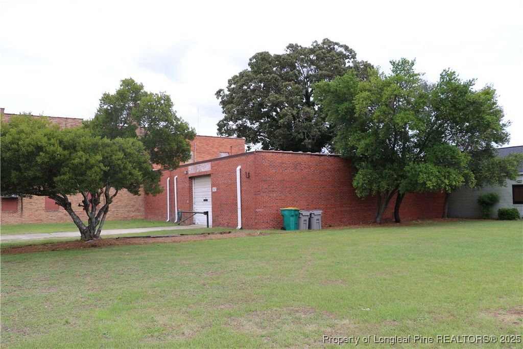 304 N Walnut Street, Lumberton, NC 28358 — photo 5