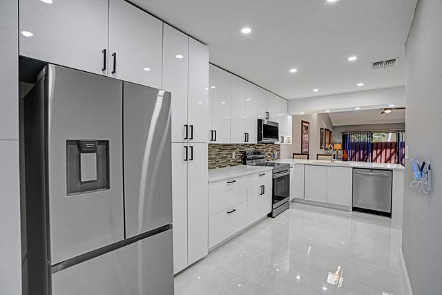 456 SE 14th Street, Dania Beach, FL 33004