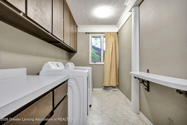 3890 Sheldrake Avenue, Okemos, MI 48864