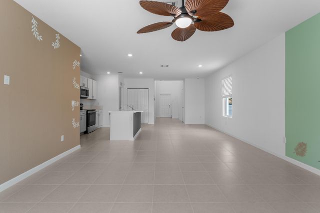 2405 88th Avenue, Vero Beach, FL 32966