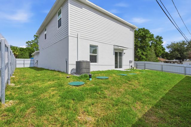 2405 88th Avenue, Vero Beach, FL 32966