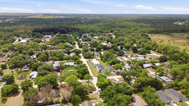 2405 88th Avenue, Vero Beach, FL 32966