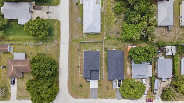 2405 88th Avenue, Vero Beach, FL 32966