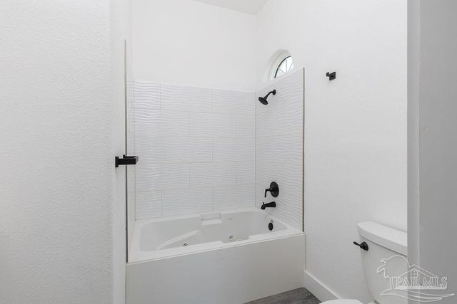 21 E Galvez Ct, Pensacola Beach, FL 32561