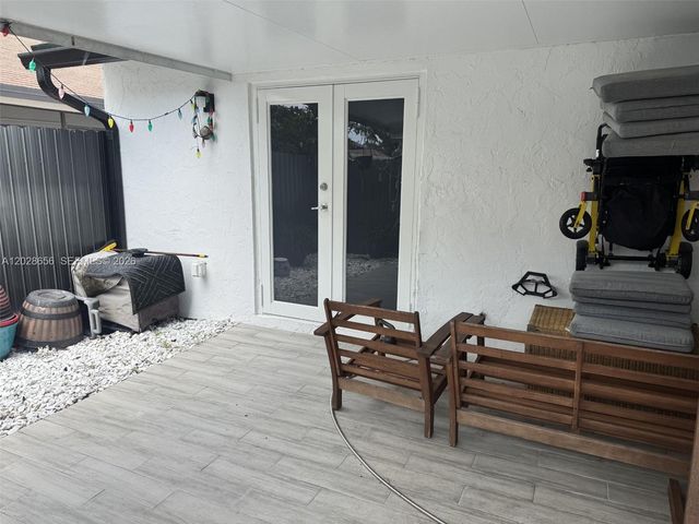 1131 SW 110th Avenue, Pembroke Pines, FL 33025