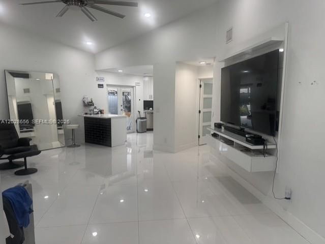1131 SW 110th Avenue, Pembroke Pines, FL 33025