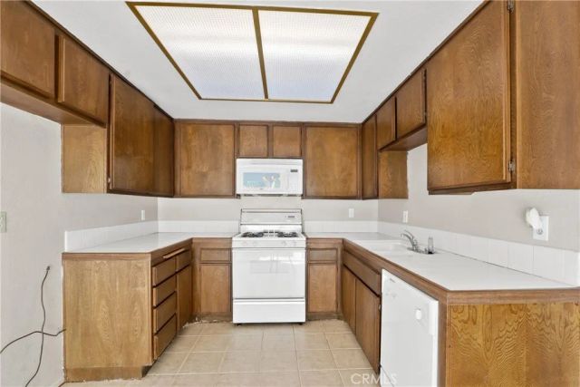848 W Sierra Madre Avenue 1, Azusa, CA 91702