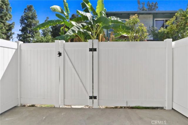 848 W Sierra Madre Avenue 1, Azusa, CA 91702