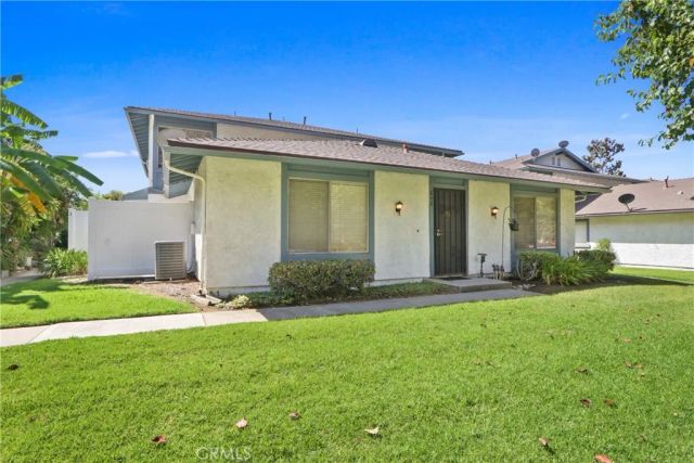 848 W Sierra Madre Avenue 1, Azusa, CA 91702