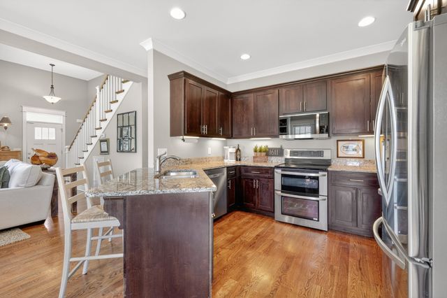 1825 Walking Dr, Murfreesboro, TN 37130