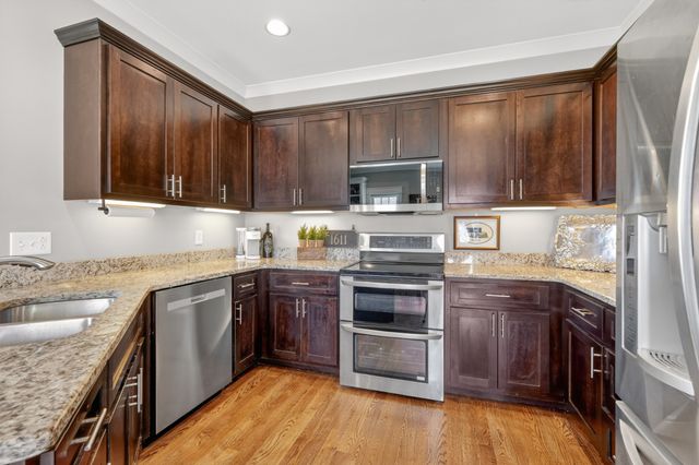 1825 Walking Dr, Murfreesboro, TN 37130