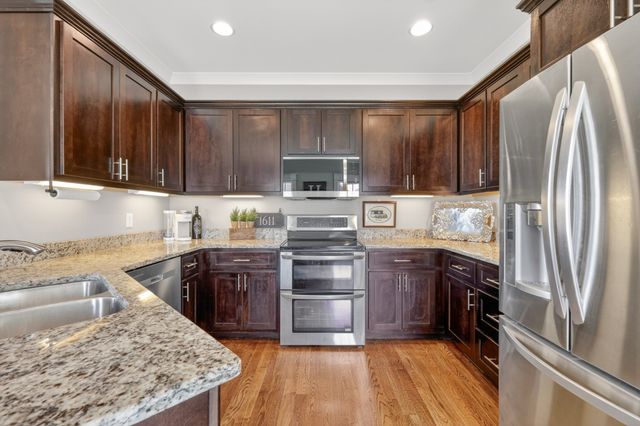 1825 Walking Dr, Murfreesboro, TN 37130