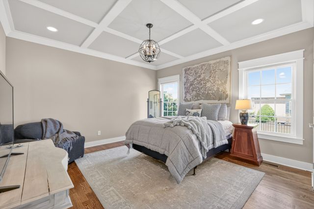1825 Walking Dr, Murfreesboro, TN 37130