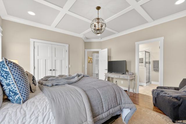 1825 Walking Dr, Murfreesboro, TN 37130