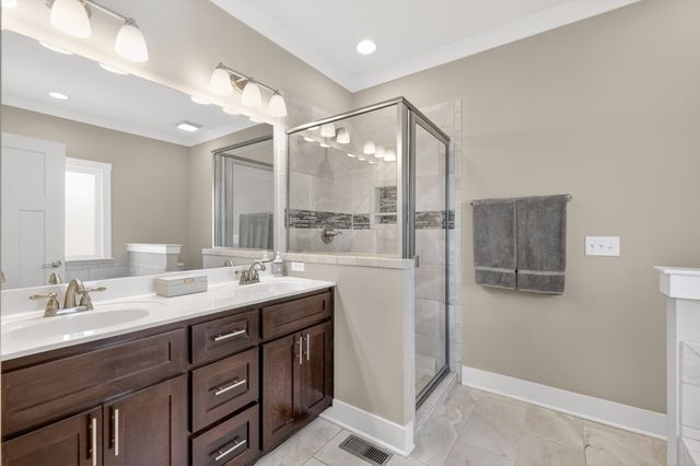 1825 Walking Dr, Murfreesboro, TN 37130