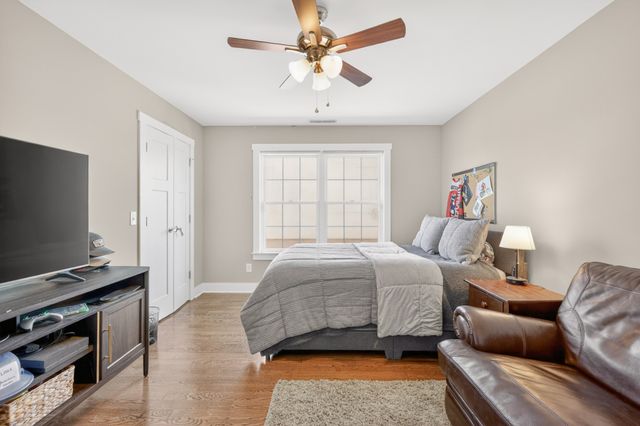 1825 Walking Dr, Murfreesboro, TN 37130
