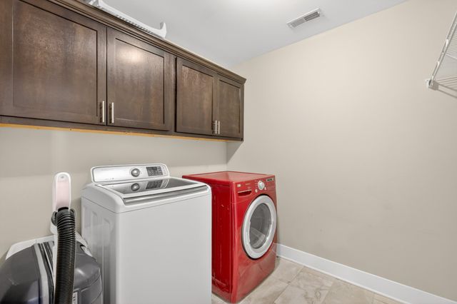 1825 Walking Dr, Murfreesboro, TN 37130