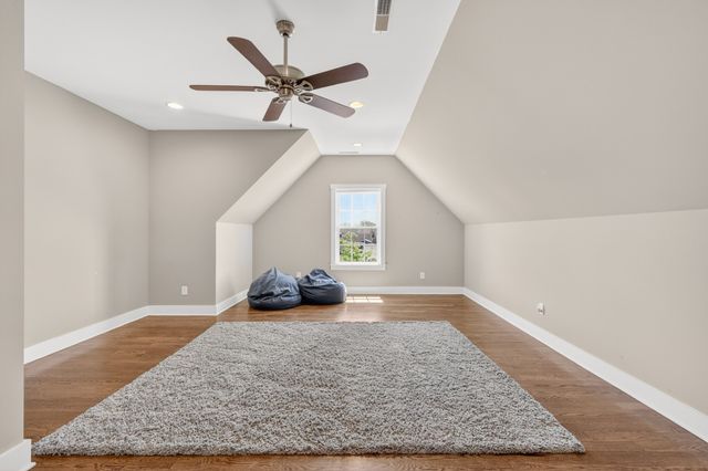 1825 Walking Dr, Murfreesboro, TN 37130