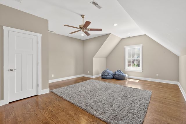 1825 Walking Dr, Murfreesboro, TN 37130